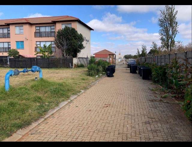 LAND FOR SALE IN BOKSBURG
